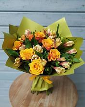 Букет цветов из:  Альстромерии и Розы в Мекенской