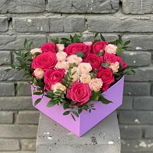 Цветочная композиция из Розы в коробке в Мекенской