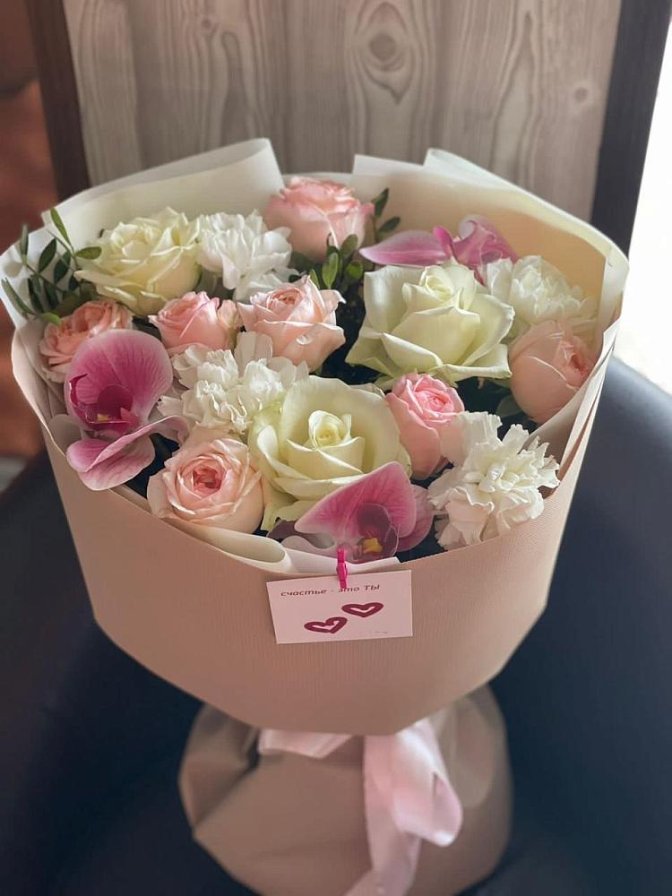 Букет цветов из: Орхидеи, Розы и Гвоздики в Мекенской