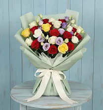 Букет цветов из:  Розы в Мекенской