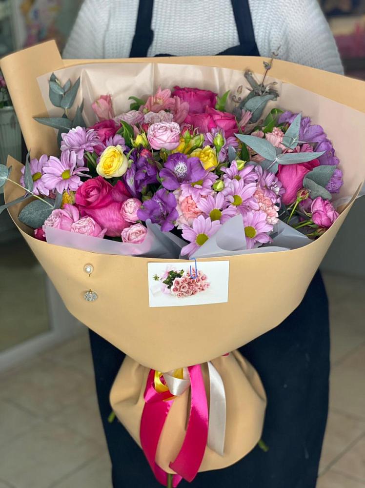 Букет цветов из: Хризантемы, Гвоздики и Альстромерии в Мекенской