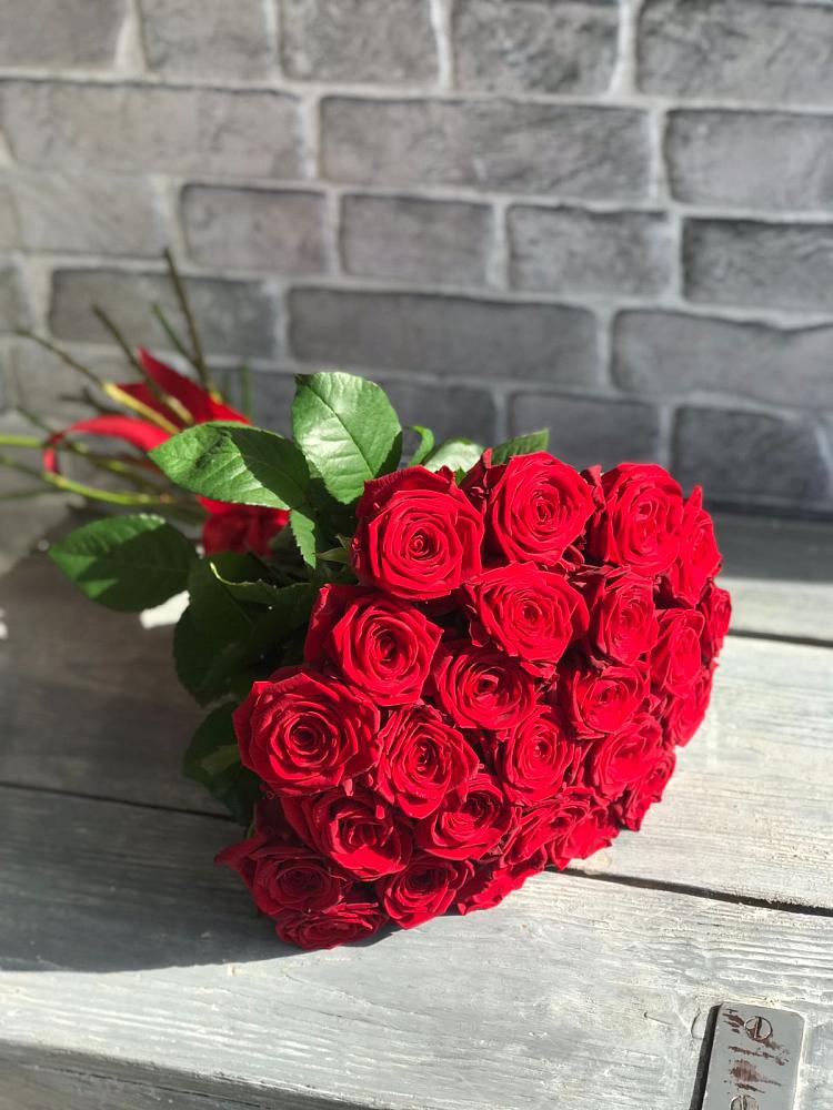 Букет Красные розы Фридом в Мекенской