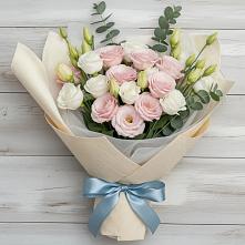 Букет цветов из:  Лизиантусы в Мекенской