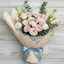 Букет цветов из:  Лизиантусы в Мекенской