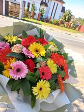 Букет цветов из:  Герберы #REPLACE_PRED# Мекенской
