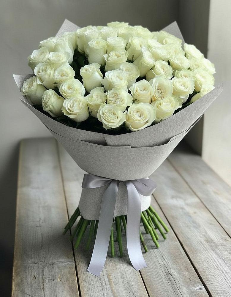 Букет 35 Белых роз в Мекенской