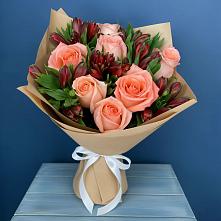 Букет цветов из:  Розы и Альстромерии в Мекенской