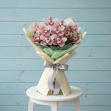 Букет цветов из:  Орхидеи и Розы в Мекенской