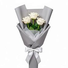 Букет 3 белые розы в Мекенской