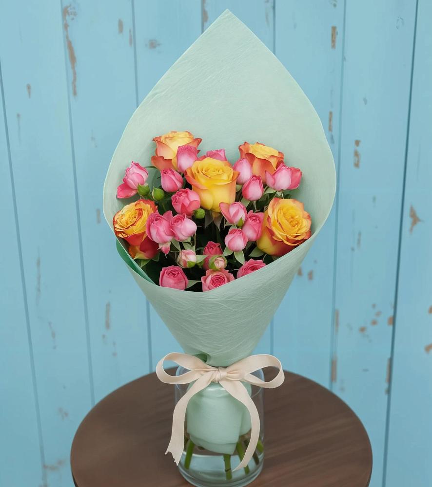 Букет цветов из: Розы в Мекенской