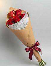 Букет цветов из:  Розы в Мекенской