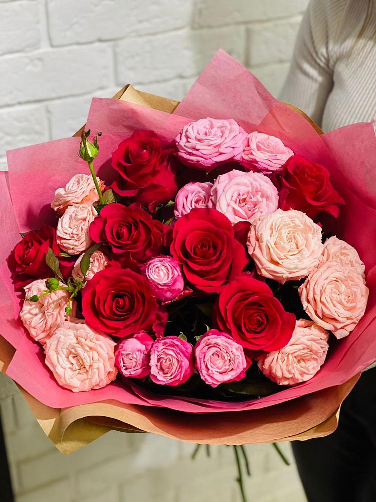 Букет цветов из: Розы в Мекенской