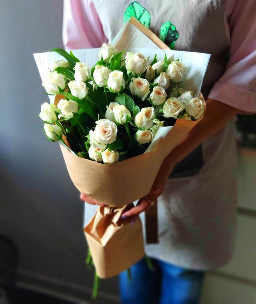 Букет цветов из: Розы в Мекенской