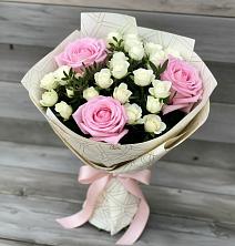 Букет цветов из:  Розы в Мекенской