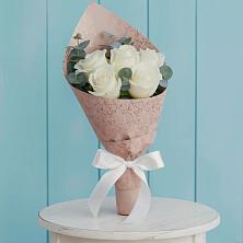 Букет цветов из:  Розы в Мекенской