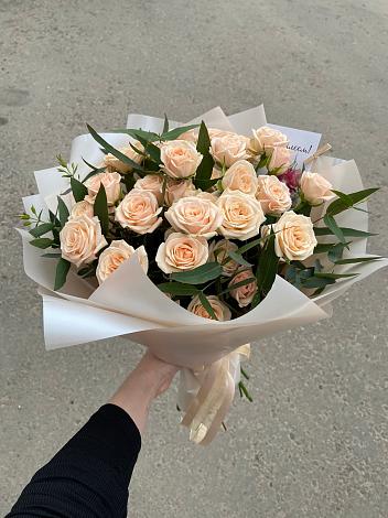 Букет Кремовые розы Латте в Мекенской