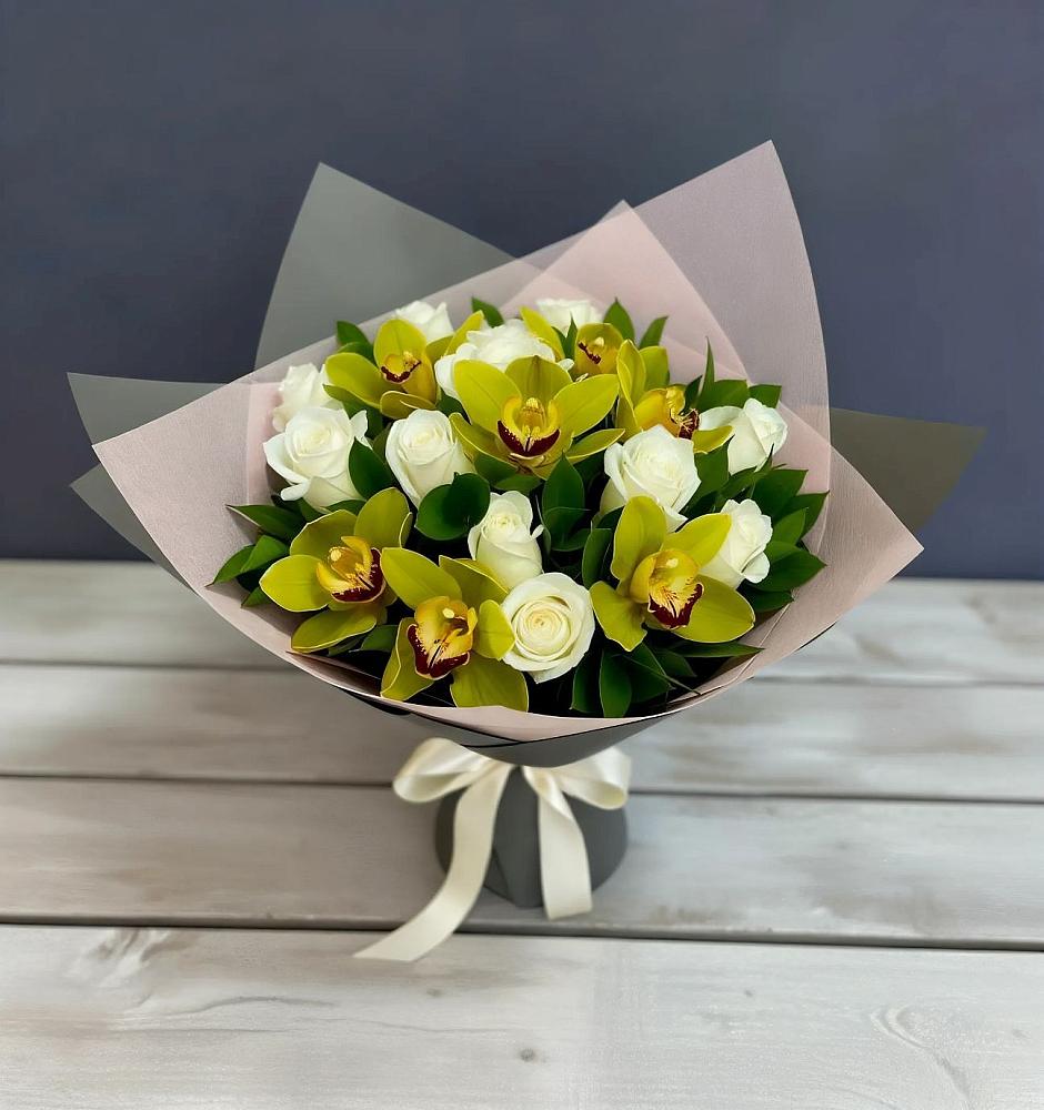 Букет цветов из: Орхидеи и Розы в Мекенской