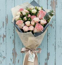 Букет цветов из:  Розы в Мекенской