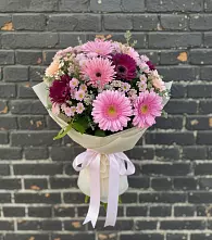 Букет цветов из:  Герберы и Хризантемы #REPLACE_PRED# Мекенской