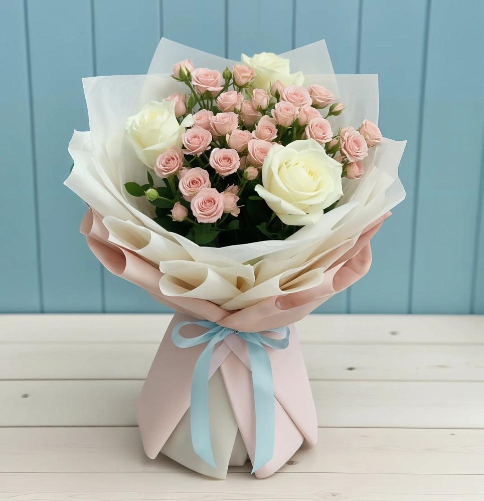 Букет цветов из: Розы в Мекенской