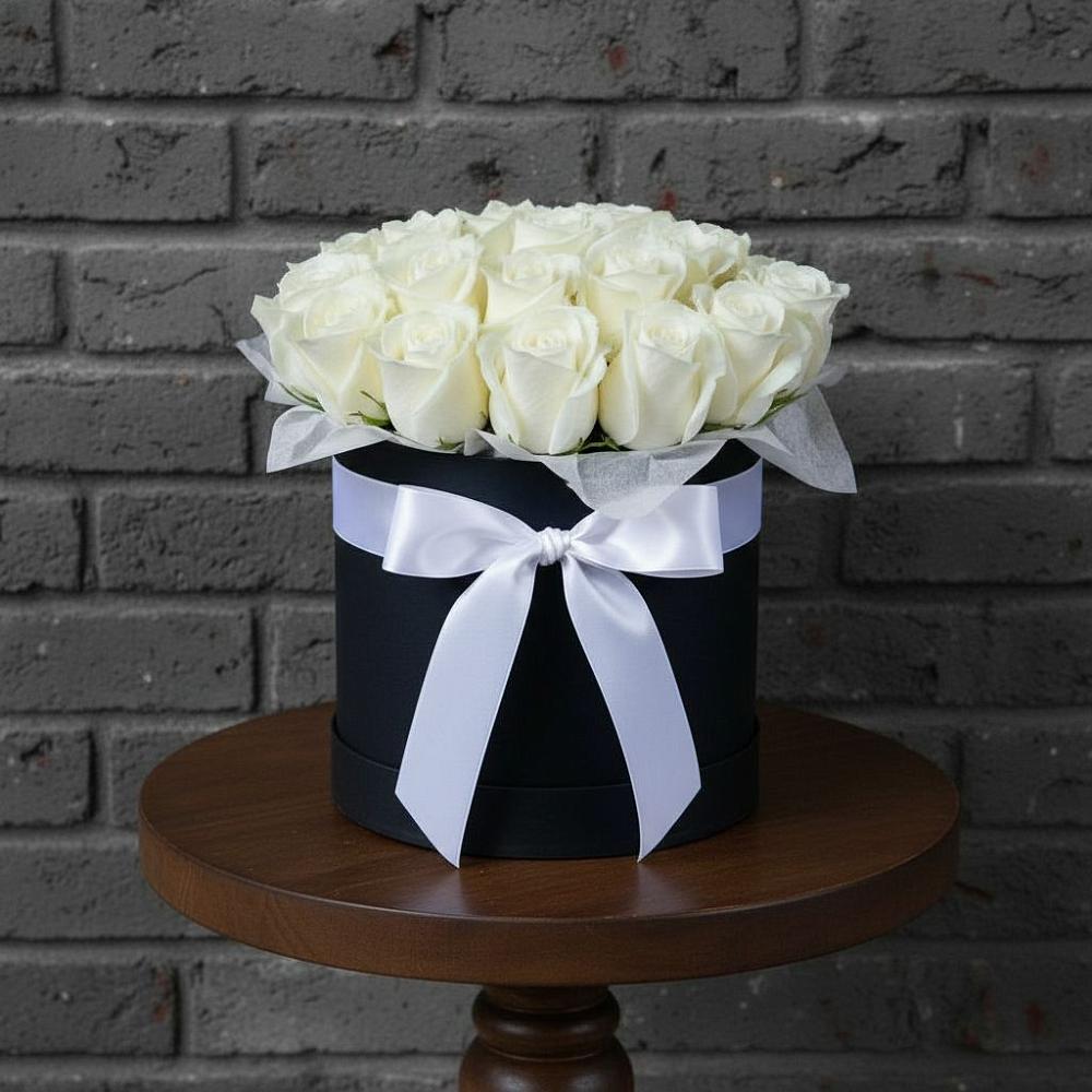 Цветочная композиция из Розы в шляпной коробке в Мекенской