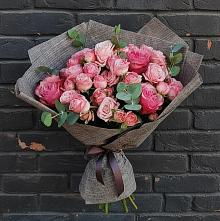 Букет цветов из:  Розы в Мекенской