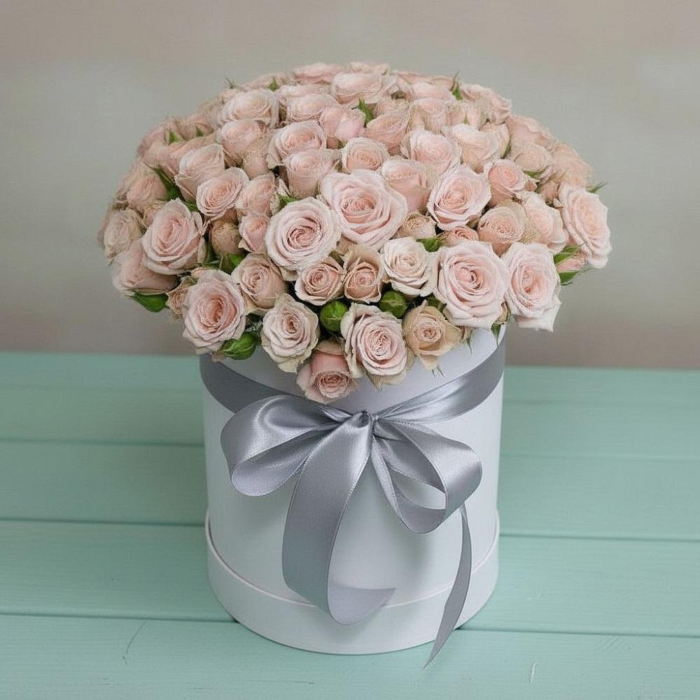 Цветочная композиция из Розы в шляпной коробке в Мекенской