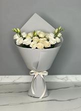 Букет цветов из:  Розы и Лизиантусы в Мекенской